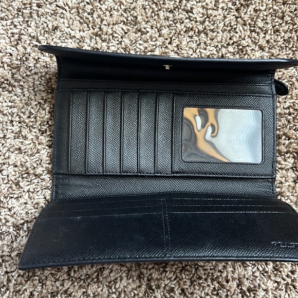 COACH wallet - Picture 3 of 5